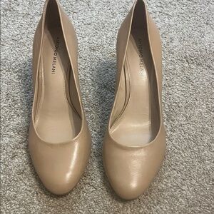 Antonio Melani Women's Beige Heels